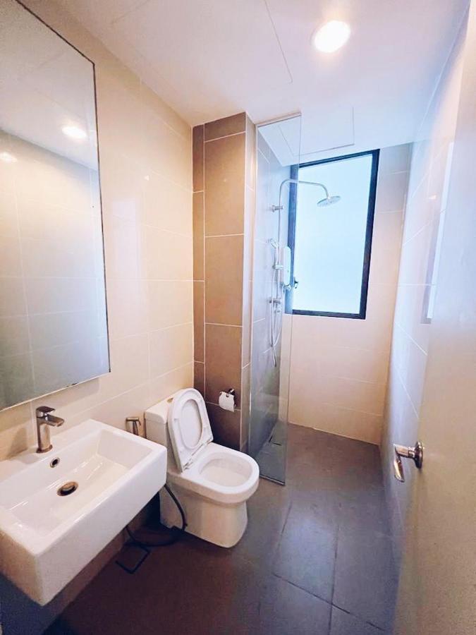 Connected Train 3 Bedrooms - Above Klgateway Mall 14 Kuala Lumpur Exterior photo