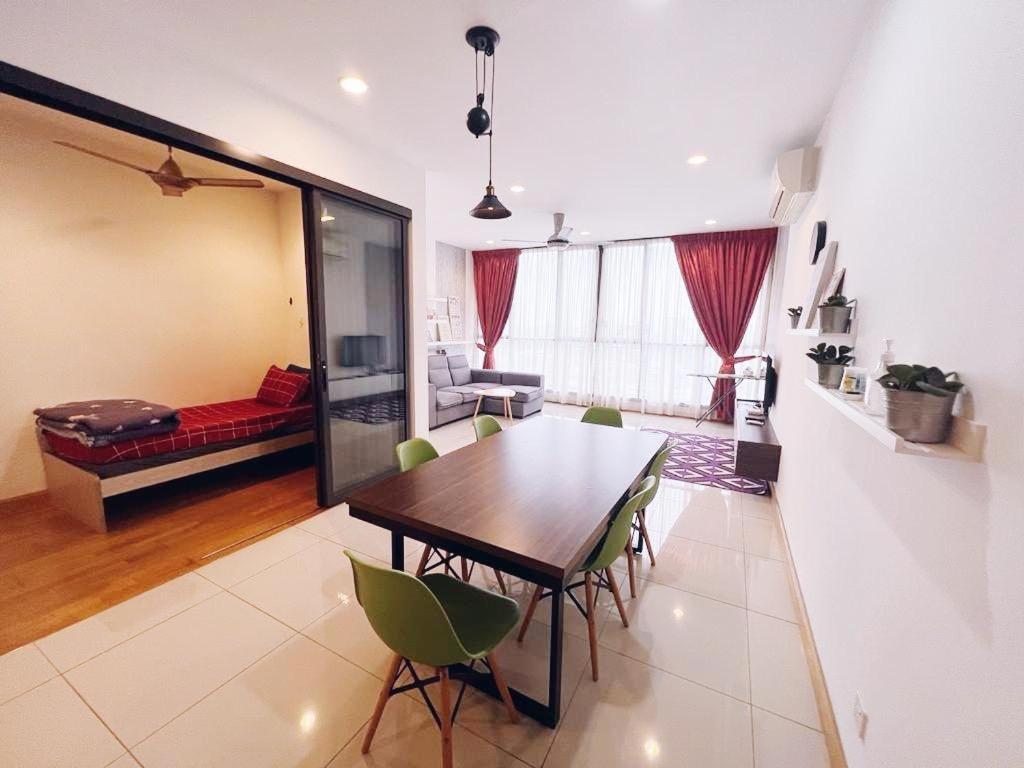 Connected Train 3 Bedrooms - Above Klgateway Mall 14 Kuala Lumpur Exterior photo